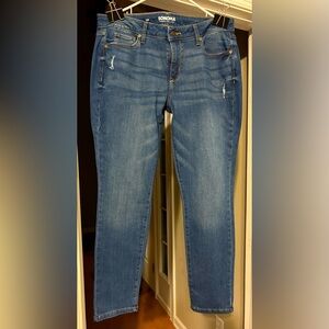 Sonoma size 12R distressed skinny jeans